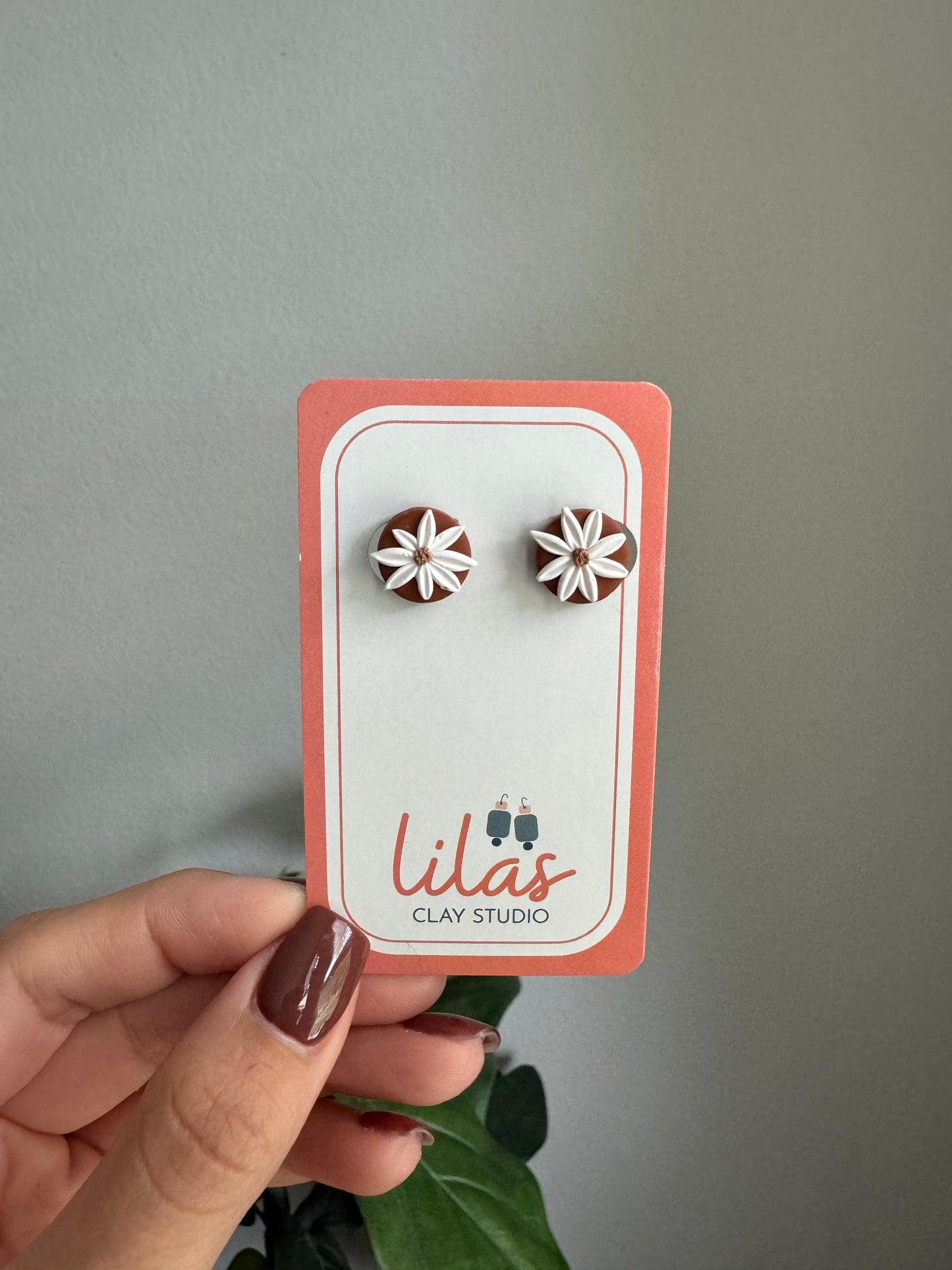 Daisy studs